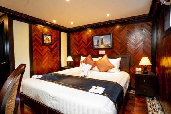 Riviera Travel, RV La Marguerite, Stateroom Main Deck.jpg